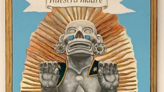 a pre-columbian feminine statue